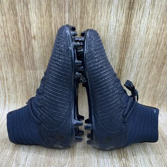 Under Armour Highlight 2 MC Knit Mens Size 8.5 Football Cleats Black 3027304-003